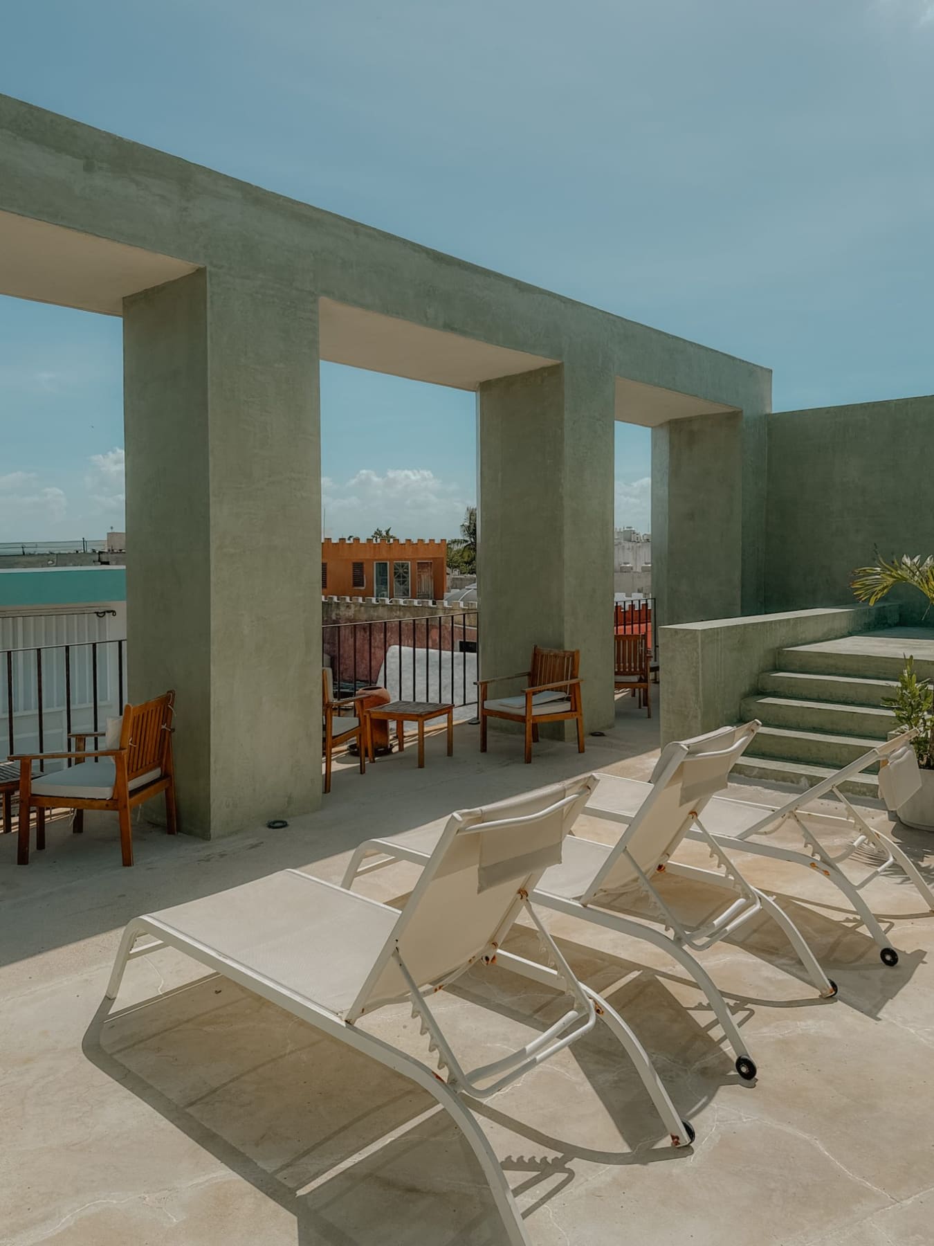 Isla Mujeres vs Cancún: Where Should You Stay?