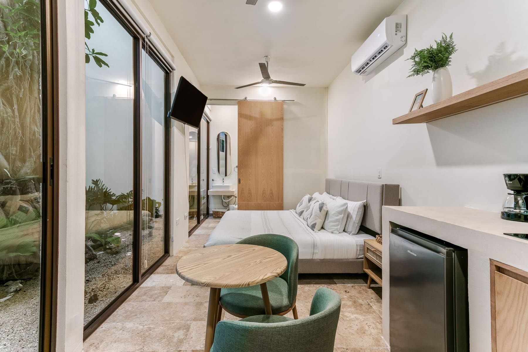 Boutique Garden Suite